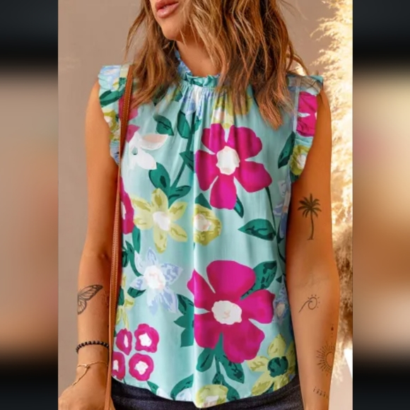 ♥️New Green floral top - Picture 12 of 16